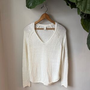 H&M Relaxed White Fine Knit V Neck Lightweight Long Sleeve Pullover Sweater